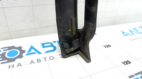 Front right fender arch trim Tesla Model Y 20-25 structure, crack in fastening, worn