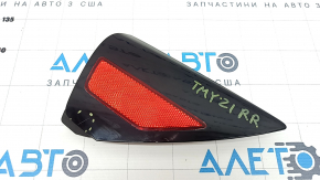 Reflector on the rear right wing Tesla Model Y 20-25 broken mount, scratches