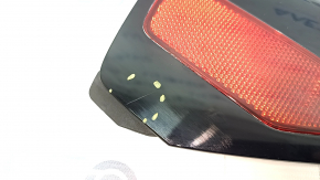 Reflector on the rear right wing Tesla Model Y 20-25 broken mount, scratches