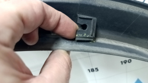 Rear right fender arch trim for Ford Escape MK4 20-24: structure, scratches, broken fasteners, missing fasteners