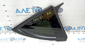 Tesla Model Y 20-25 rear right window with broken seal
