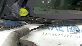 Tesla Model Y 20-25 rear right window with broken seal
