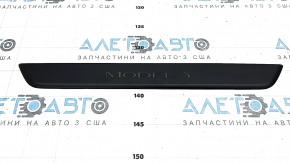 Tesla Model Y 20-25 black front right outer door sill plate