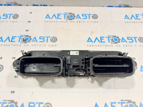 BMW X5 G05 19-23 climate control with heated seats, left air duct defective