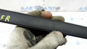 Right windshield molding for BMW 3 G20 19-24 dents