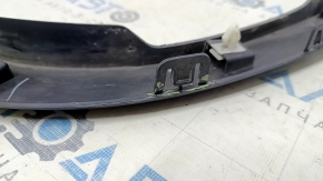 Jeep Cherokee KL 14-18 fwd front right fender arch trim, broken mount