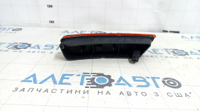 Jeep Cherokee KL 19-23 rear left reflector scratch