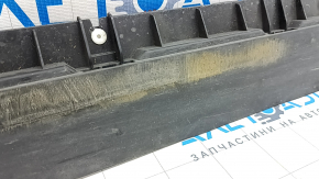 Tesla Model Y 20-25 lower left sill structure, scratches