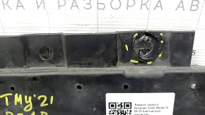 Tesla Model Y 20-25 rear bumper guard has a melted hole