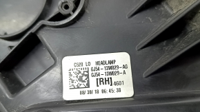 Ford Escape MK3 17-19 Restyling Halogen Light Front Right Headlight, Sand, and Scratches