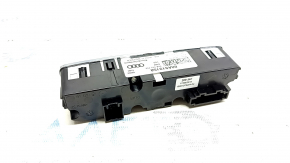 Audi Q5 80A rear climate control glass scratches 18-24
