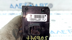 Jeep Grand Cherokee WK2 11-22 headlight control, scratched
