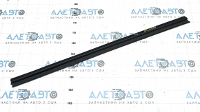 Jeep Grand Cherokee WK2 11-22 Front Left Inner Door Glass Seal