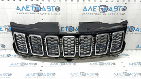Jeep Grand Cherokee WK2 17-22 radiator grille assembly, honeycomb chrome, gloss black frame