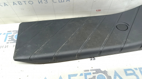 Audi Q5 80A 18-24 grey footrest, scratches