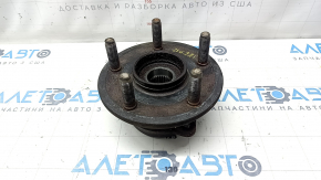 Jeep Grand Cherokee WK2 11-22 front right hub rusty