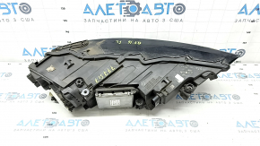 Left front headlight assembly for an Audi Q7 16-19 LED, cracked paint