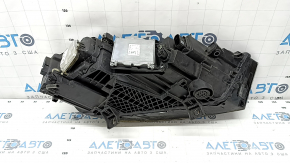 Left front headlight assembly for an Audi Q7 16-19 LED, cracked paint