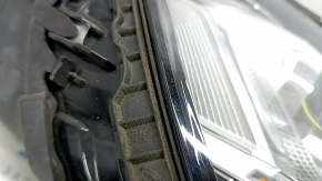 Right front headlight assembly for an Audi Q7 16-19 LED, sand-stained, scuffed, varnish peeling