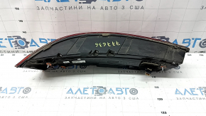 Right headlight Audi Q7 16-19 scratches