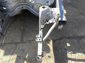 Jeep Grand Cherokee WK2 11-22 front left quarter panel on the body, silver
