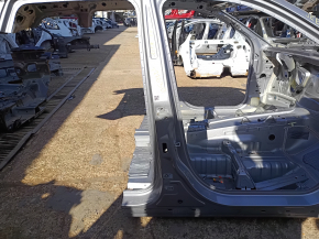 Right central body pillar of Jeep Grand Cherokee WK2 11-22 on the body, dents