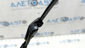 Right wiper arm with nozzle for Subaru Forester 17-18 SJ