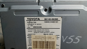 Toyota Camry v55 15-15 USA display radio disc player scratch