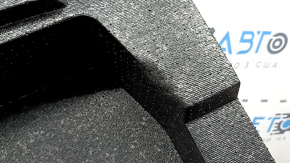 The trunk tray of the Subaru Forester 14-18 SJ is dented