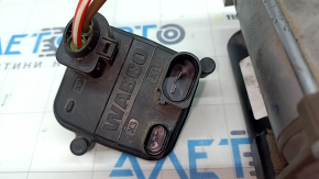 Audi Q7 16-23 air suspension compressor missing bracket, control unit mounts broken