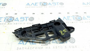 The right front bumper mount on a Toyota Prius V 12-17 has broken latches.