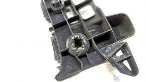 The right front bumper mount on a Toyota Prius V 12-17 has broken latches.