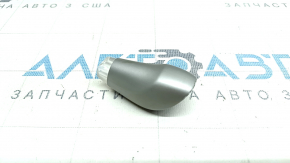 The paint on the Toyota Prius V 12-17 gear knob is peeling off.