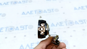The tweeter speaker in the front pillar, right, Audi Q7 16-25, upper Bose, is dented