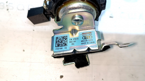 The tweeter speaker in the front pillar, right, Audi Q7 16-25, upper Bose, is dented