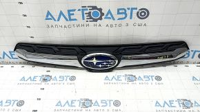 Upper radiator grill with badge for Subaru Forester 17-18 SJ: sand, nicks, cracks in the badge