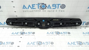 Upper radiator grill with badge for Subaru Forester 17-18 SJ: sand, nicks, cracks in the badge