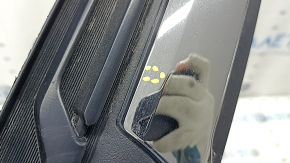 Upper radiator grill with badge for Subaru Forester 17-18 SJ: sand, nicks, cracks in the badge