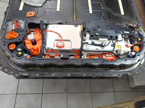 Tesla Model Y 20-25 AWD 82kW 13kV Battery Assembly
