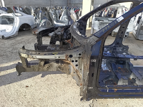 Front left quarter panel of an Audi Q7 16-25 on the body, blue
