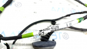 Wiring for the rear right door of a Toyota Prius V 12-17