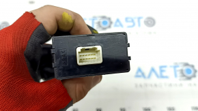 The Subaru Forester 14-18 SJ keyless entry unit mount is broken.