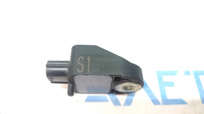 Toyota Prius V 12-15 front right airbag sensor on TV