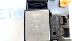 Toyota Venza 21- Relay Box
