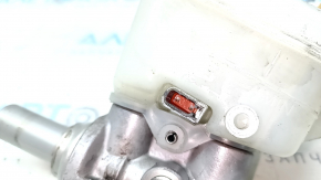 Main brake cylinder with reservoir Subaru Forester 15-18 SJ automatic transmission with cover