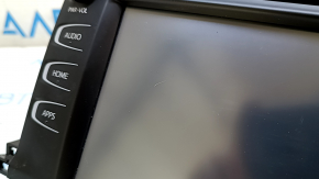 Toyota Highlander 14-16 radio tape recorder with large display and scratches
