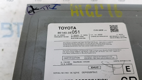Toyota Highlander 14-16 radio tape recorder with small display and scratches