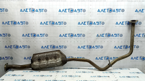 The exhaust pipe, the middle part of the Subaru Forester 17-18 SJ 2.5 automatic transmission, is rusty.