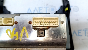 Toyota Camry V50 12-14L tape recorder, radio, CD player, frame cracked, buttons worn out