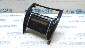 Tape recorder, radio, CD-player Toyota Camry v50 12-14 L scratches, missing button, broken mount